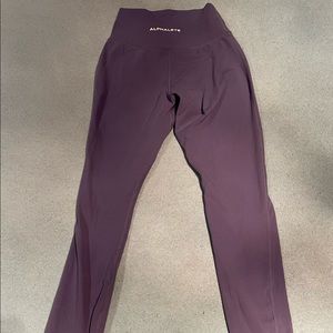 Alphalete surface path leggings, size XS, color is light grayish blue